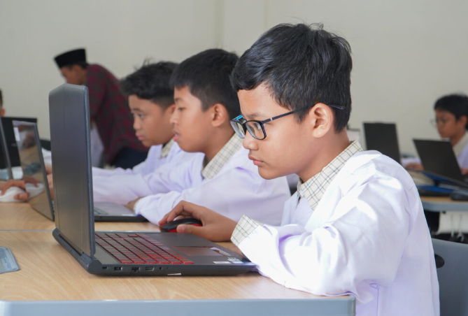 Pendidikan Anak Sejak Usia Dini Dasar Penting untuk Prestasi Akademik dan Sosial